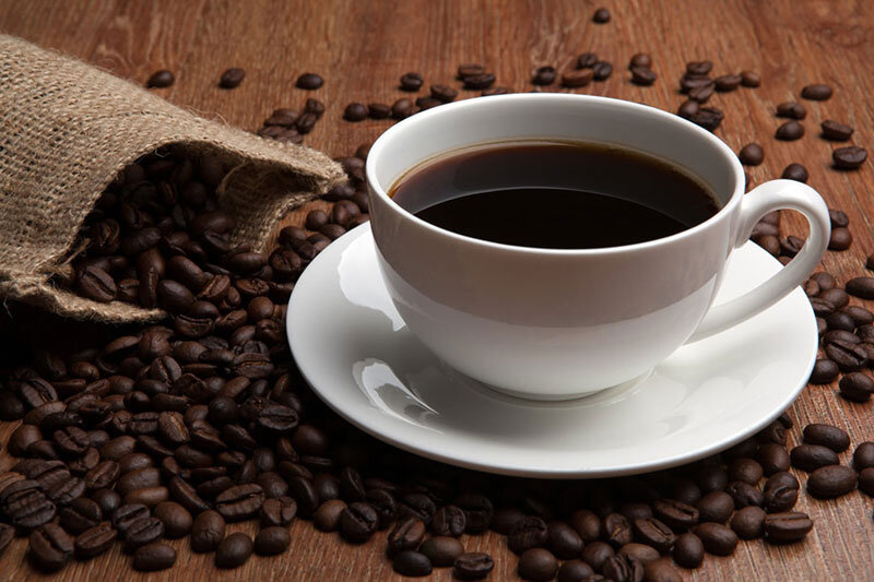 آیا نوشیدن قهوه باعث کم‌آبی بدن می‌شود؟