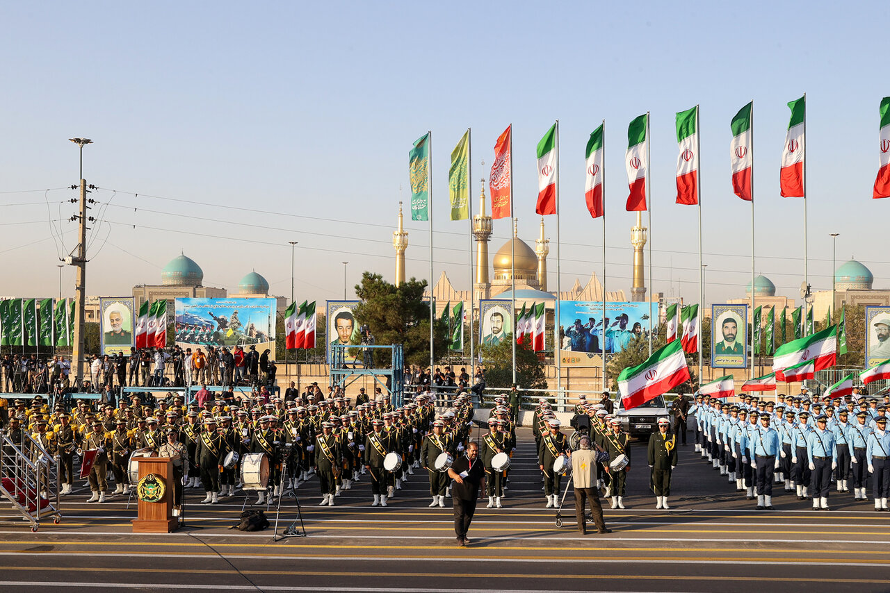 عکسی از جدیدترین پهپاد انتحاری ایران /«شاهد ۱۳۶B» از جلوی چشم پزشکیان عبور کرد