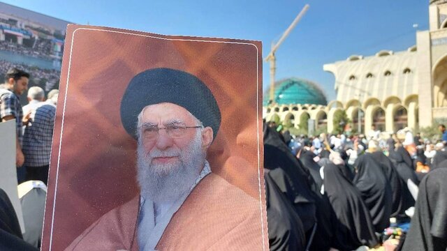 درخواست مهم رسانه  KHAMENEI.IR از حاضران در نمازجمعه ۱۳ مهر