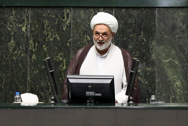 روانبخش: قانون حجاب نباشد زنان عریان می شوند یا نیمه عریان! /مردان زنان زیباتری را می بینند و نسبت به همسرشان بی مهر می 