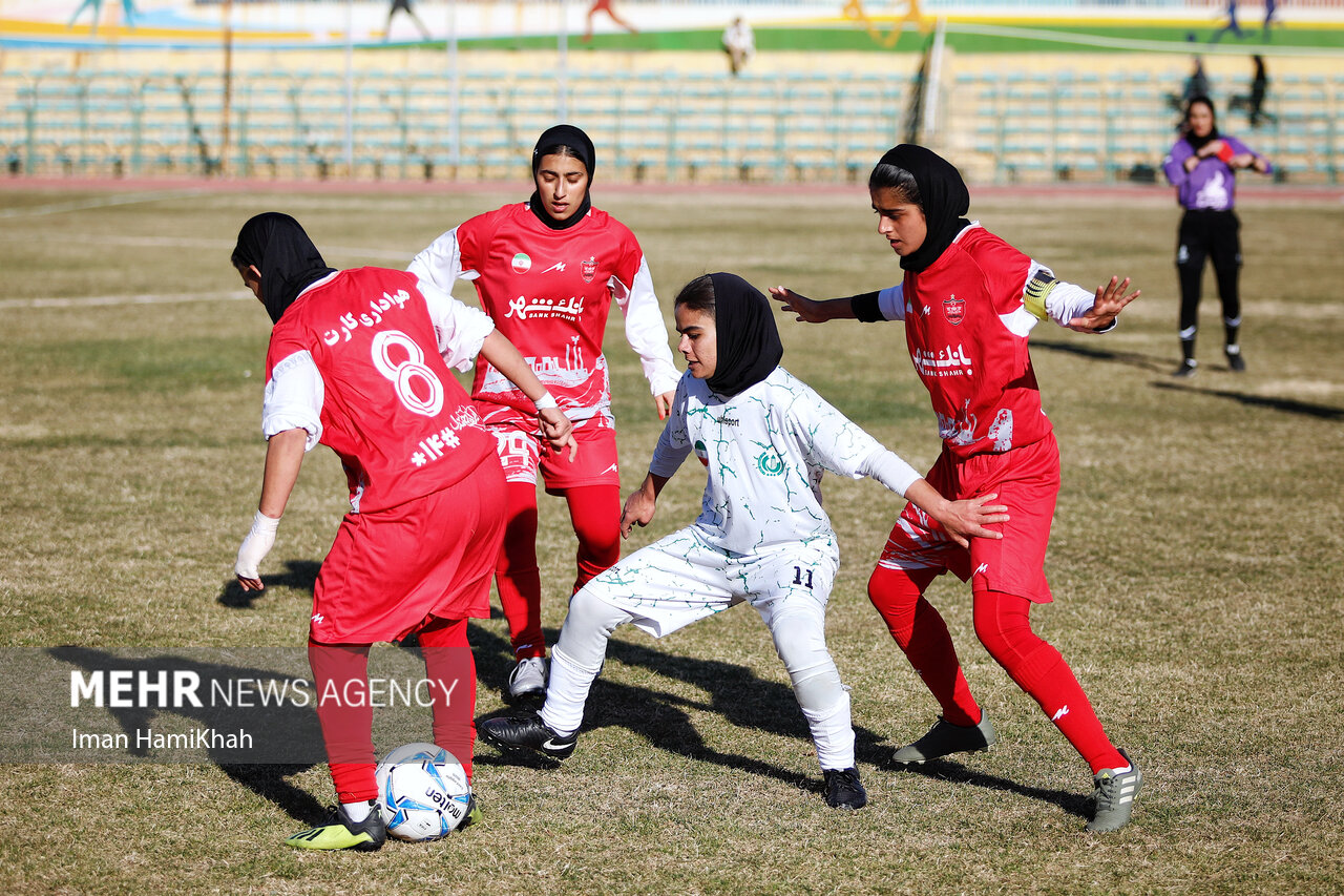 بانوان پرسپولیس صدرنشین شدند